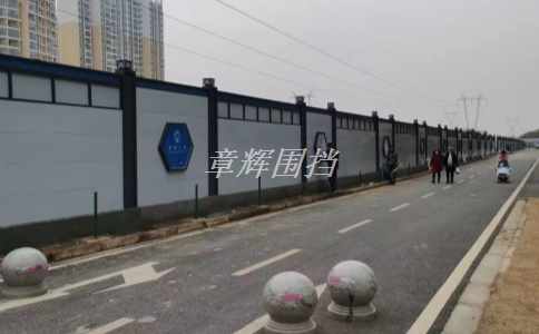 金屬圍擋是否需要防水功能？