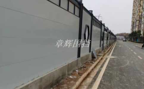 金屬圍擋在道路和交通建設(shè)中的作用是什么？